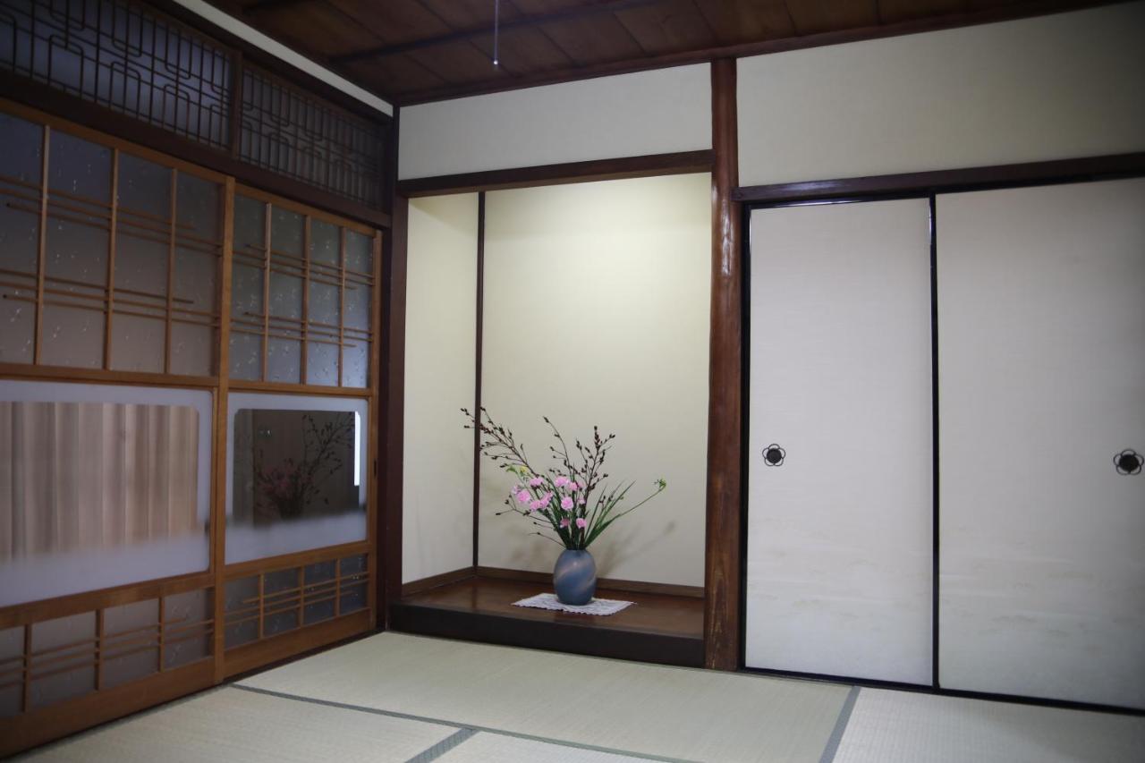 Guesthouse Omihachiman Bagian luar foto